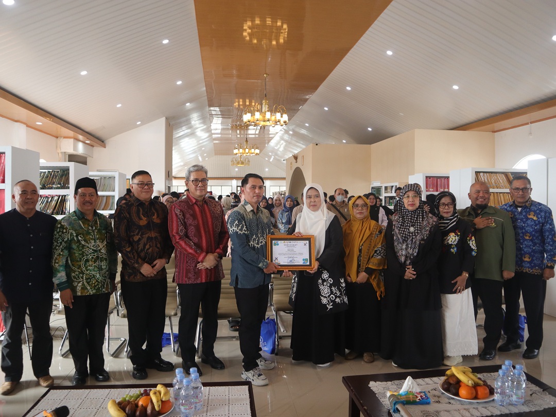 Publikasi & Bedah Buku Akademik: Di Balik Layar Nusantara 4